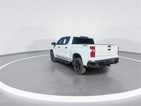 Used 2021 Chevrolet Silverado 1500 LT Trail Boss w/ Convenience Package II image 8