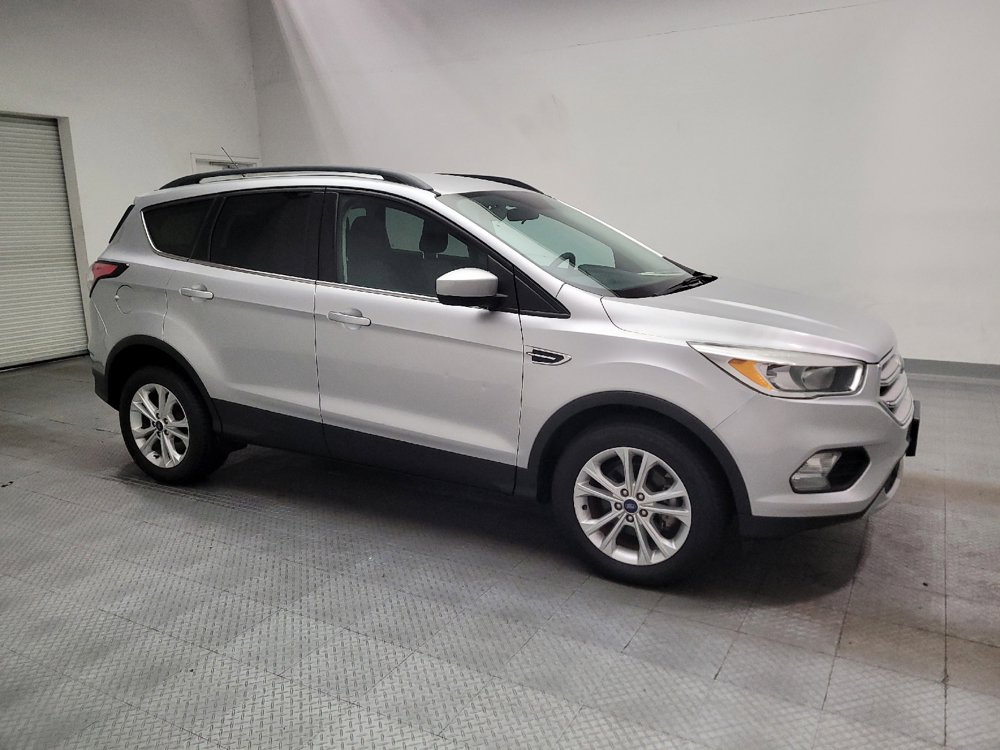 Used 2018 Ford Escape SE FWD image 11