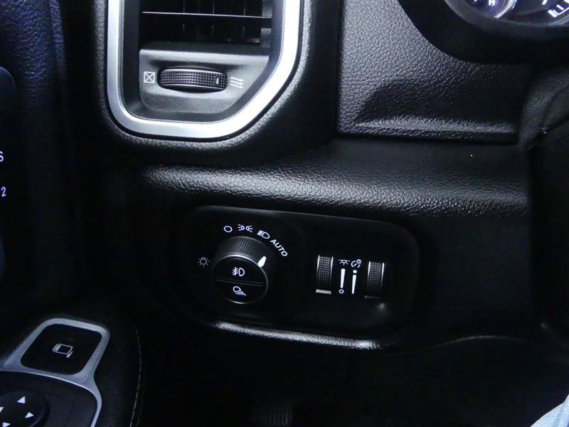 Used 2022 RAM 2500 Laramie AWD/4WD image 19