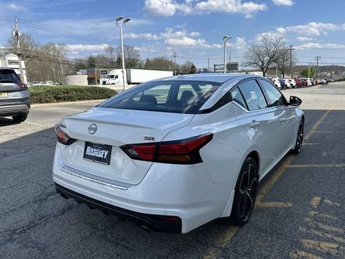Certified 2023 Nissan Altima 2.5 SR FWD image 8