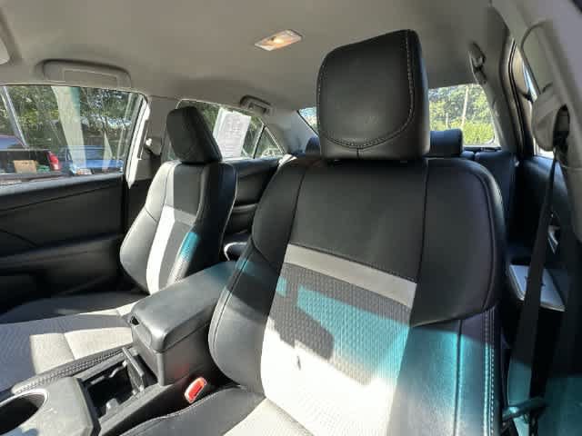 Used 2014 Toyota Camry SE FWD image 13
