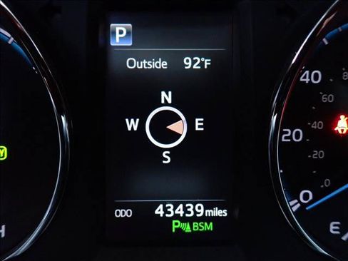 Used 2023 Jeep Grand Cherokee Altitude AWD/4WD image 24