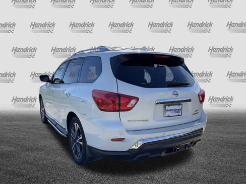 Used 2019 Nissan Pathfinder Platinum image 8
