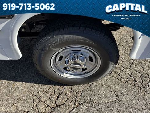 New 2026 Ford F250 XL w/ XL Chrome Package image 13