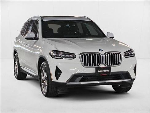 Used 2023 BMW X3 xDrive30i w/ Premium Package image 3
