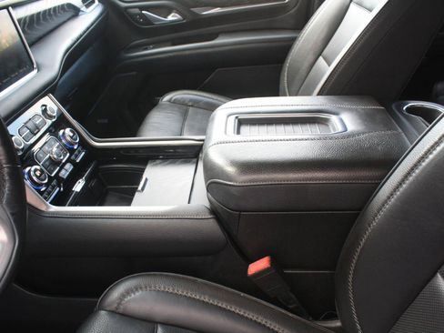 Used 2023 GMC Yukon Denali AWD/4WD image 36
