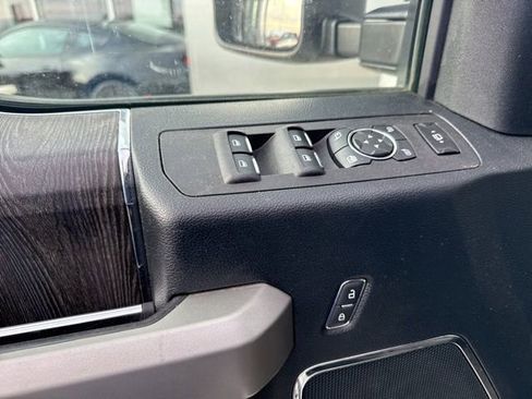 Used 2020 Ford F350 Lariat w/ Chrome Package image 10