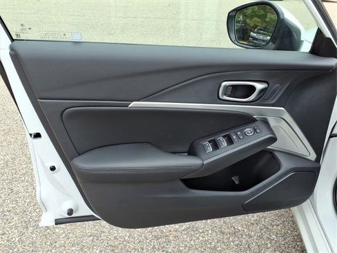 New 2025 Acura Integra image 13