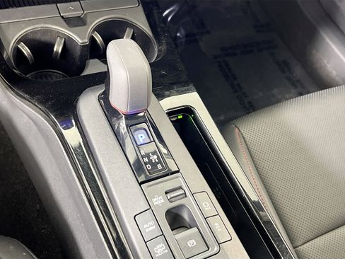 Used 2024 Toyota Prius Prime Premium image 16