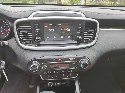 Used 2020 Kia Sorento LX w/ LX I4 Convenience Package FWD image 21