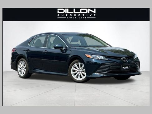 Used 2020 Toyota Camry LE FWD image 1