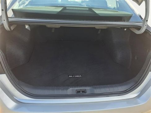 Used 2024 Nissan Altima 2.5 SV image 24