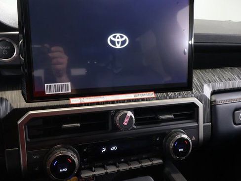 New 2026 Toyota 4Runner 4WD image 19