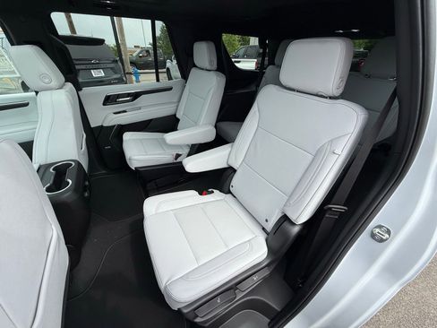 New 2026 Chevrolet Tahoe Premier AWD/4WD image 24