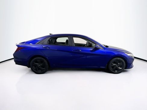 Used 2023 Hyundai Elantra SEL FWD image 4