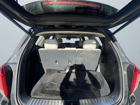 Used 2022 Hyundai Palisade Calligraphy image 16