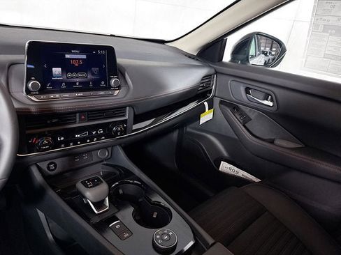 New 2026 Nissan Rogue SV AWD/4WD image 18