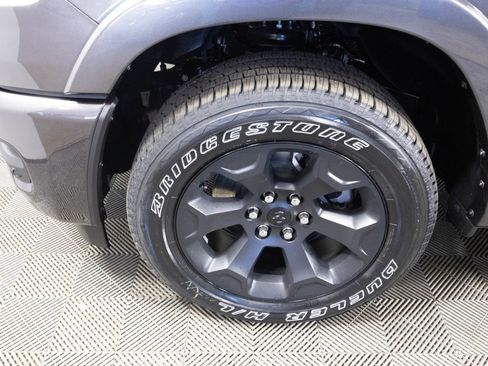 New 2026 RAM 1500 4x4 Crew Cab image 39