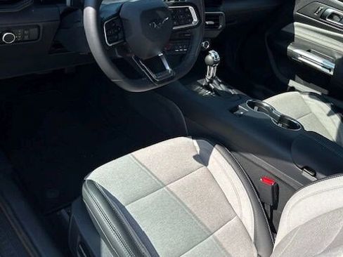 Used 2024 Ford Mustang Coupe RWD image 9