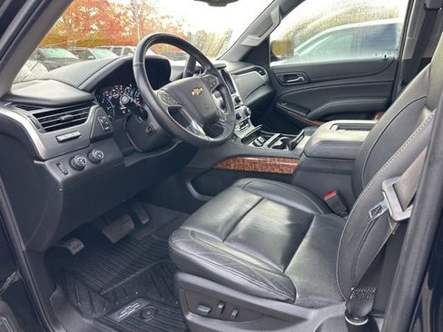 Used 2020 Chevrolet Suburban Premier w/ RST Edition image 12