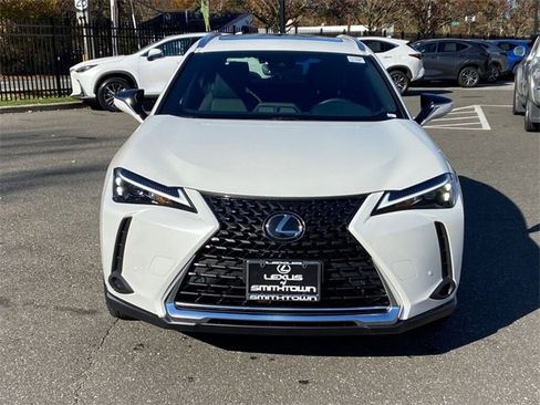 Used 2024 Lexus UX 250h AWD w/ Premium Package image 2