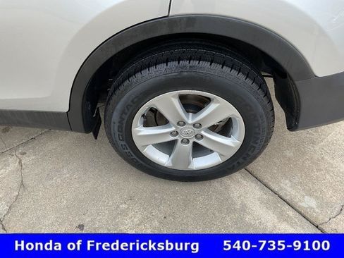 Used 2014 Toyota RAV4 XLE AWD/4WD image 10