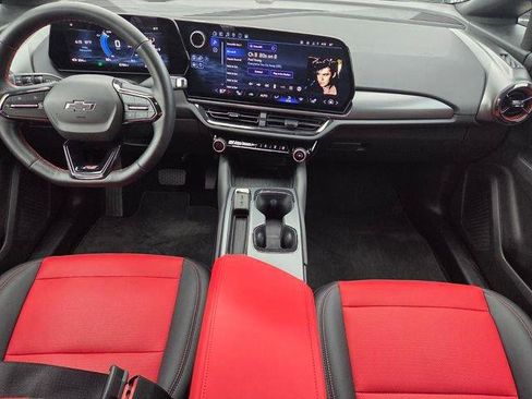 Certified 2024 Chevrolet Equinox EV RS image 12