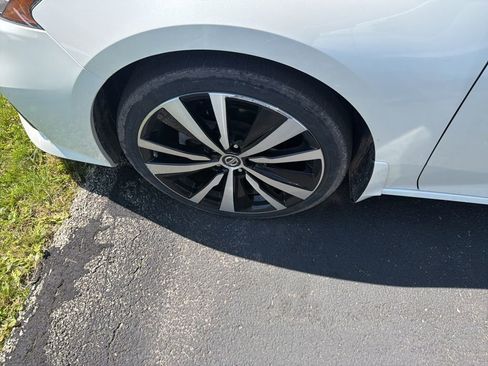 Used 2020 Nissan Altima 2.5 Platinum image 9