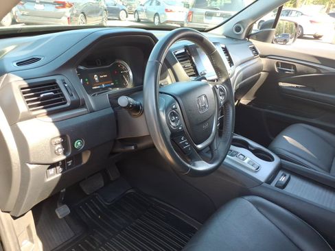 Certified 2023 Honda Ridgeline RTL image 16