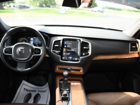 Used 2022 Volvo XC90 T6 Momentum w/ Advanced Package AWD/4WD image 33