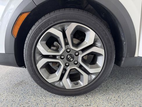 Used 2020 Kia Soul X-Line FWD image 25