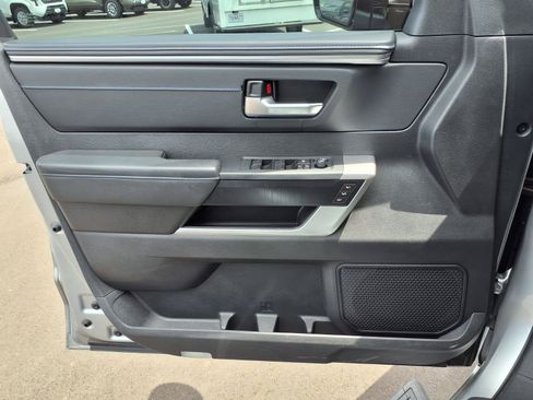 Used 2024 Toyota Tundra Platinum AWD/4WD image 18
