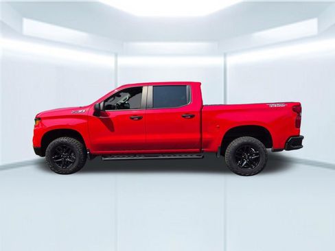 Used 2023 Chevrolet Silverado 1500 Custom Trail Boss AWD/4WD image 2