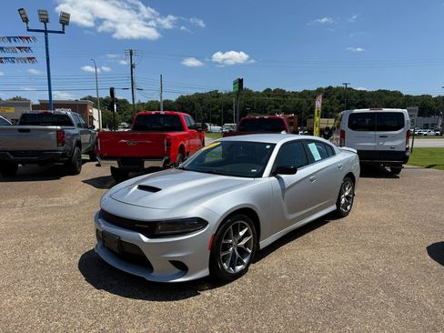 Used 2023 Dodge Charger GT RWD image 3