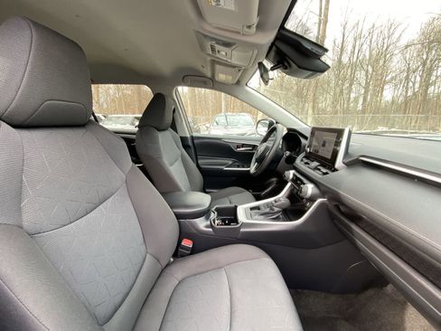 Used 2024 Toyota RAV4 XLE image 20