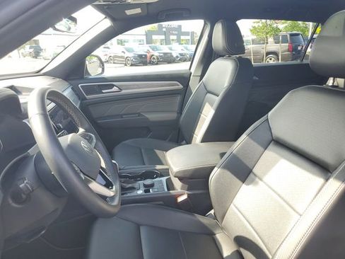 Used 2023 Volkswagen Atlas Cross Sport SE w/ Panoramic Sunroof Package AWD/4WD image 17