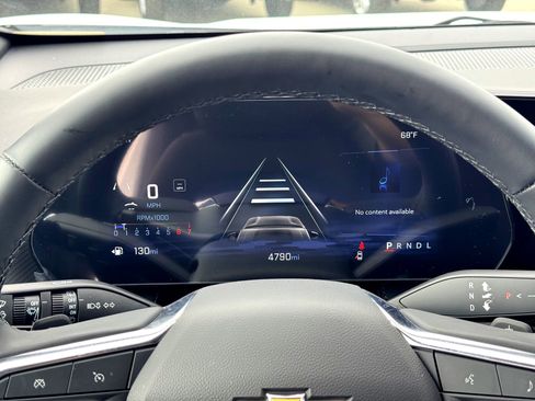 Used 2025 Chevrolet Equinox LT w/ Safety and Technology Package image 25