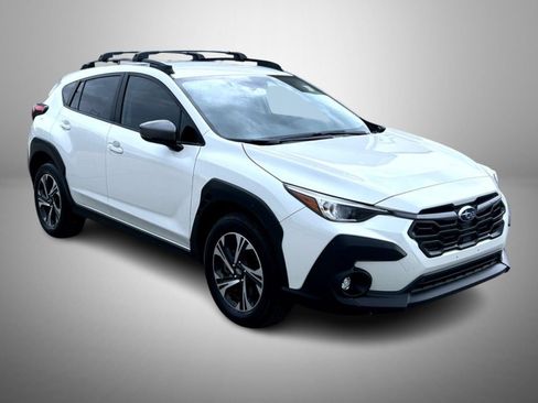 Used 2024 Subaru Crosstrek 2.0i Premium w/ Popular Package #3 AWD/4WD image 3