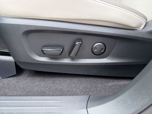 New 2026 Nissan Pathfinder SL AWD/4WD image 16