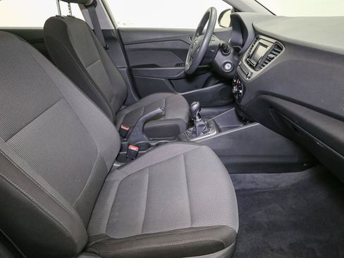 Used 2018 Hyundai Accent SE FWD image 17
