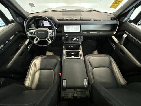 Used 2024 Land Rover Defender 110 X-Dynamic SE AWD/4WD image 8