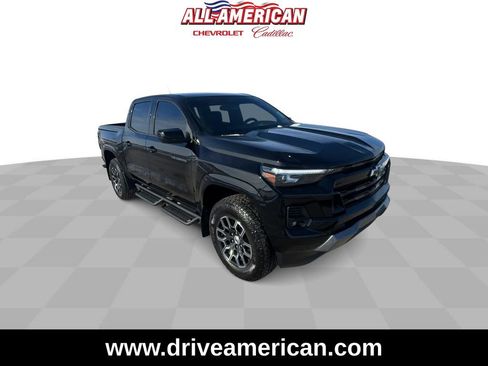 Used 2023 Chevrolet Colorado Z71 image 2
