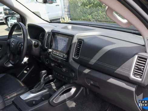 Used 2024 Nissan Frontier SL w/ Technology Package image 32