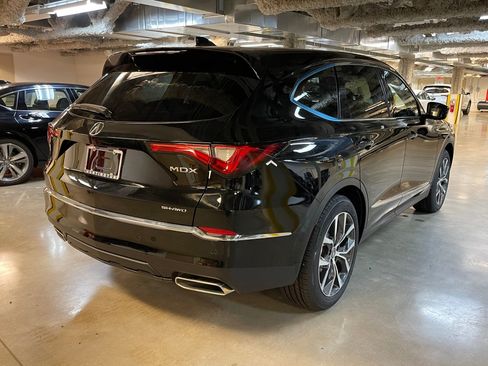 Certified 2023 Acura MDX SH-AWD w/ Technology Package image 7