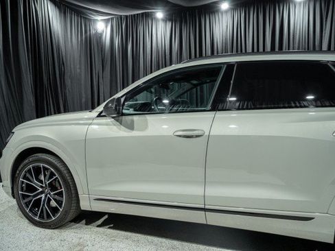 Used 2022 Audi SQ8 Prestige w/ Prestige Package AWD/4WD image 5