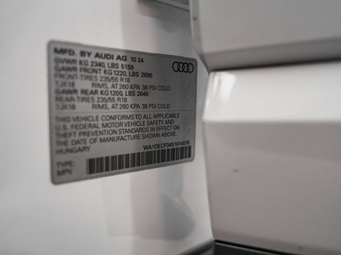 Used 2025 Audi Q3 2.0T Premium image 15