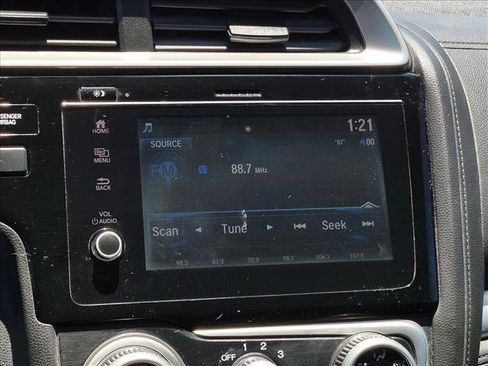 Used 2018 Honda Fit Sport image 11