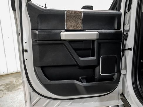 Used 2019 Ford F250 Lariat w/ Lariat Value Package AWD/4WD image 46