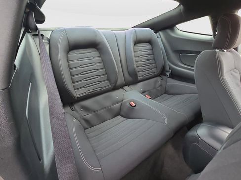 Used 2015 Ford Mustang Coupe RWD image 16