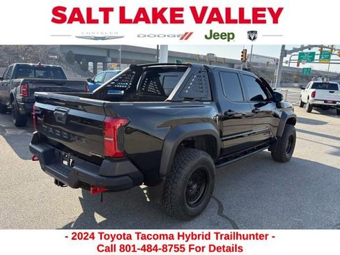 Used 2024 Toyota Tacoma Trailhunter image 5